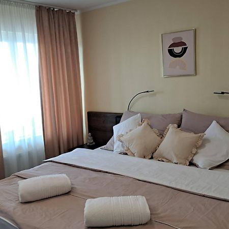 Orient Apartmanhaz Егер Екстериор снимка