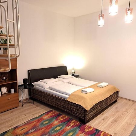 Orient Apartmanhaz Егер Екстериор снимка