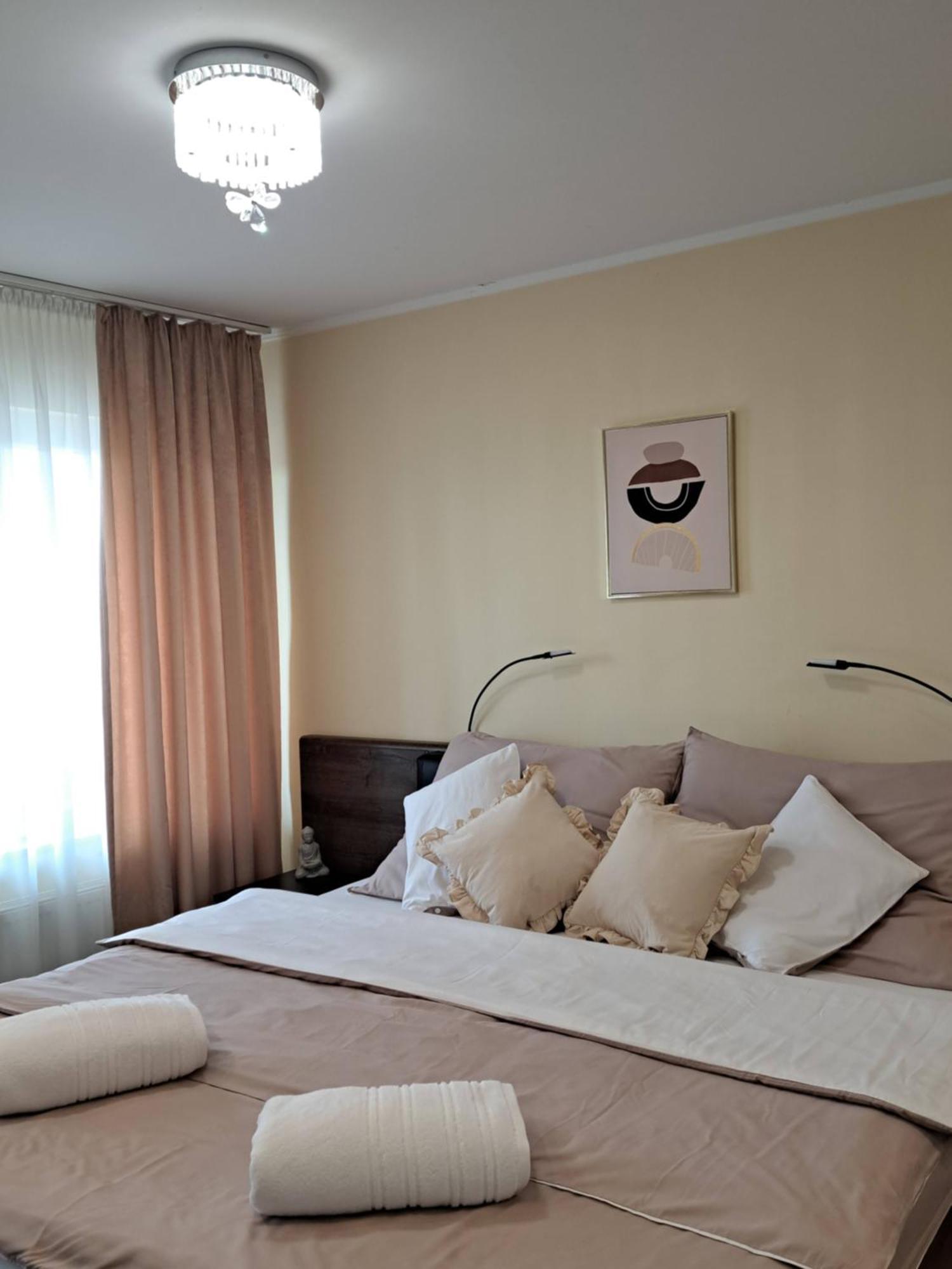 Orient Apartmanhaz Егер Екстериор снимка