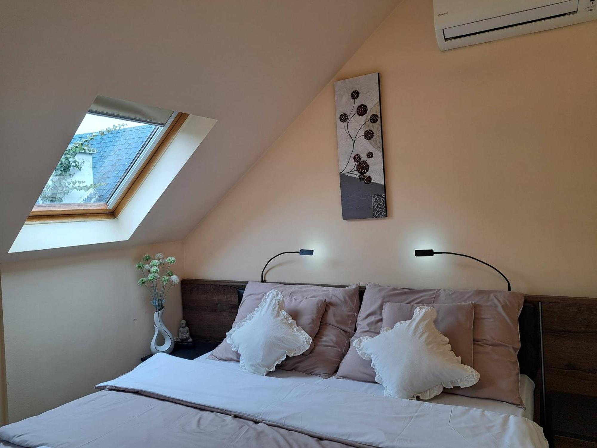 Orient Apartmanhaz Егер Екстериор снимка