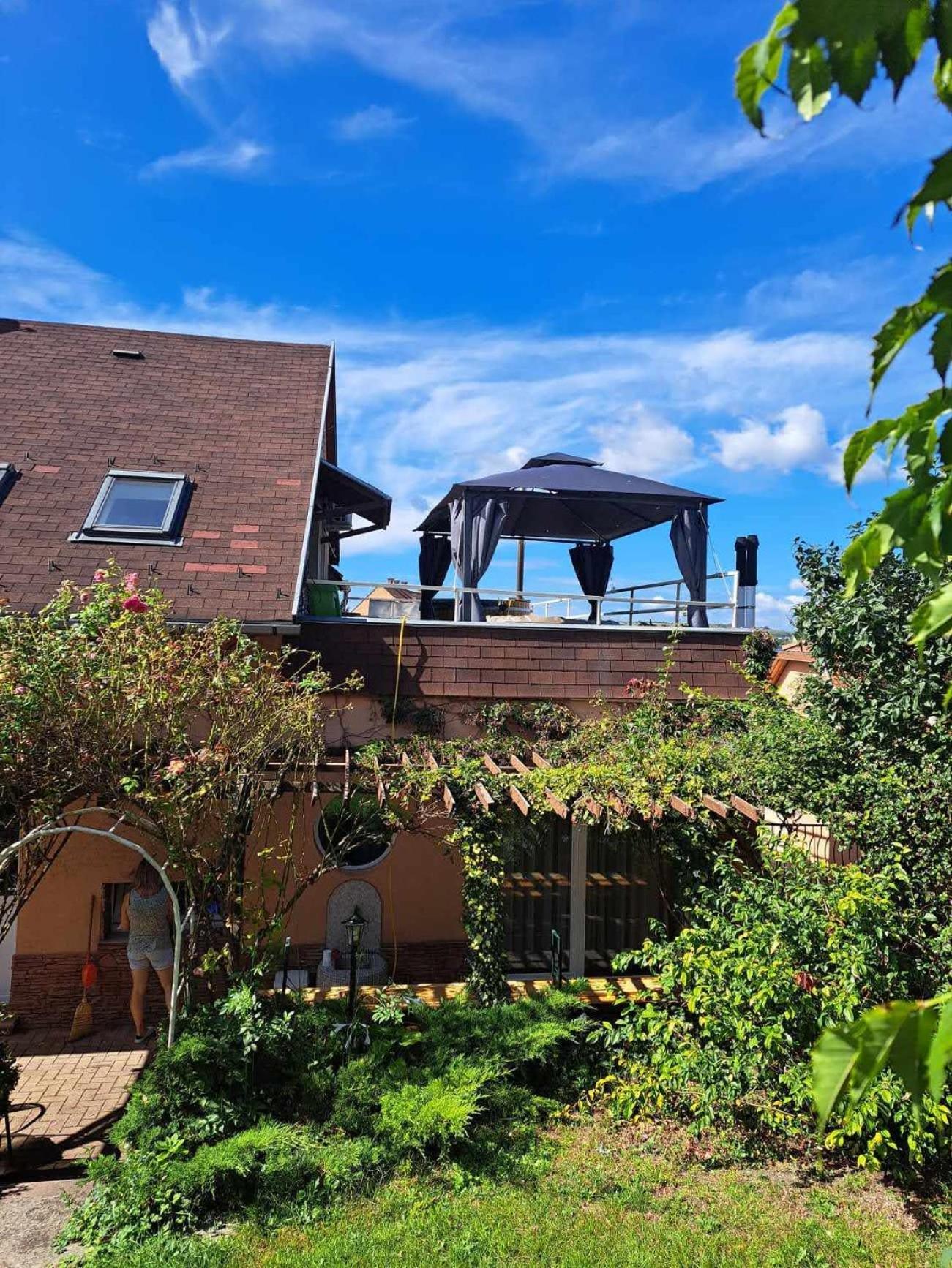Orient Apartmanhaz Егер Екстериор снимка