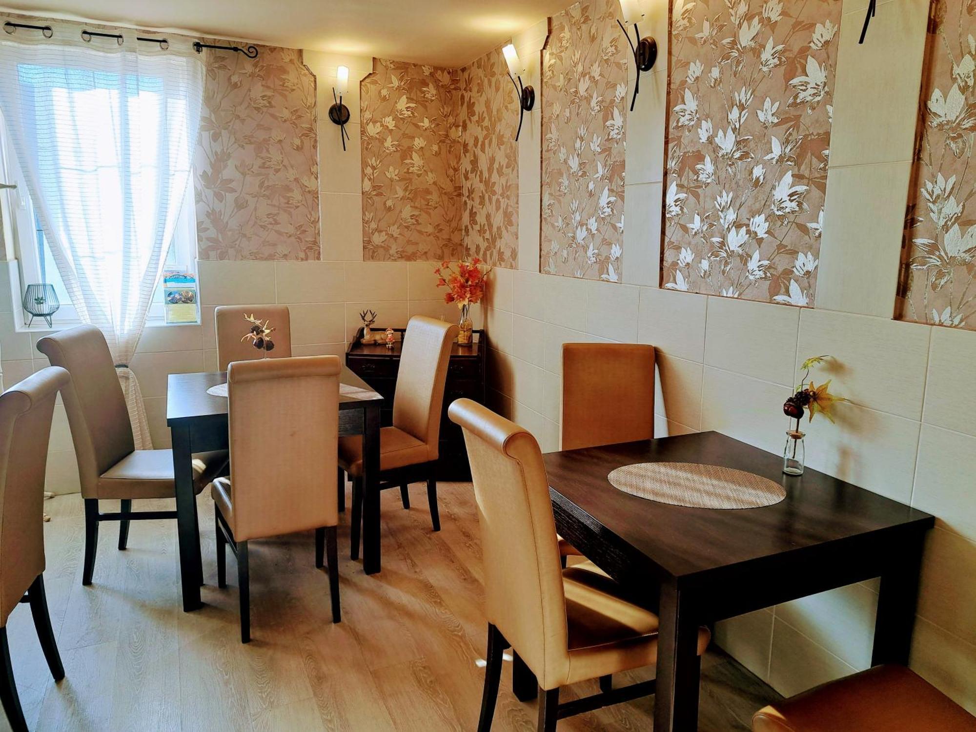 Orient Apartmanhaz Егер Екстериор снимка