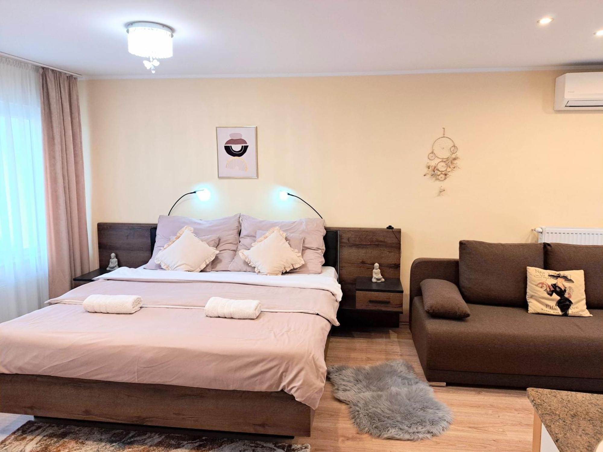 Orient Apartmanhaz Егер Екстериор снимка
