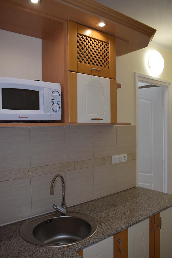 Orient Apartmanhaz Егер Екстериор снимка