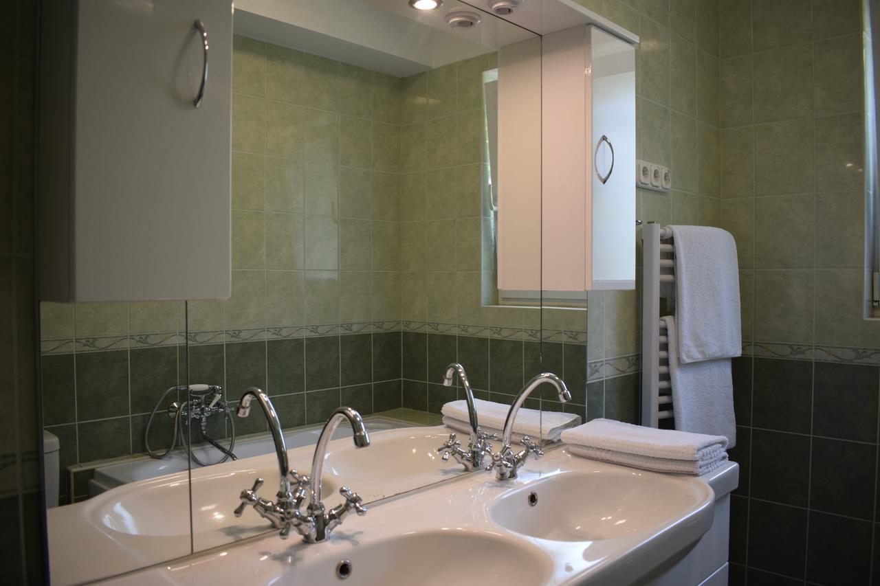 Orient Apartmanhaz Егер Екстериор снимка